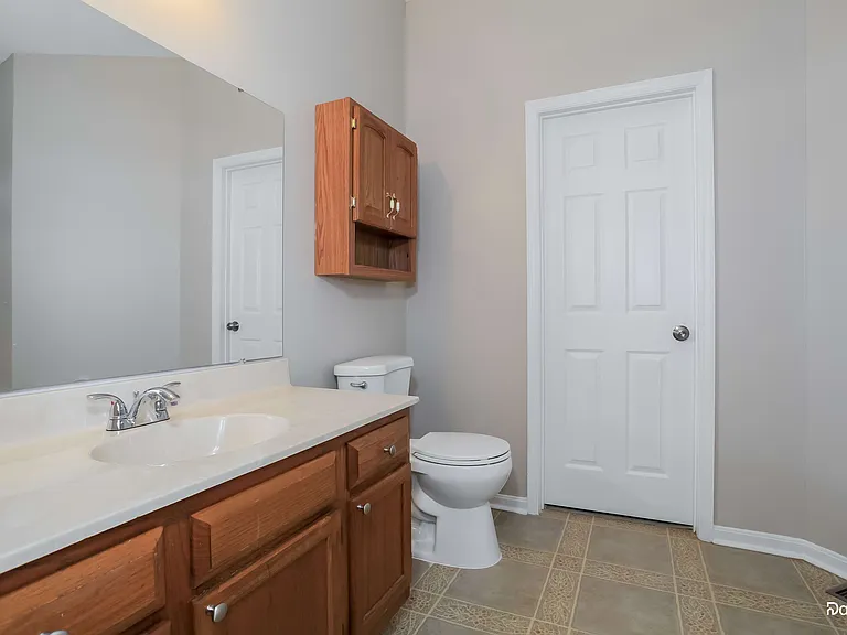 585 Foxglove Ct — Photo 9