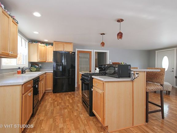 5th image of 1049 Ash Dr