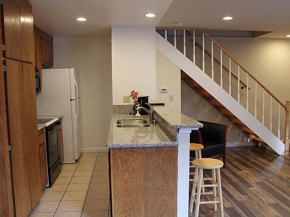 4th image of 1325 Joplin Dr Unit 3