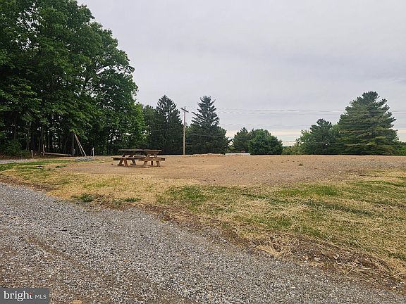 3rd image of 2237 Ridge Rd