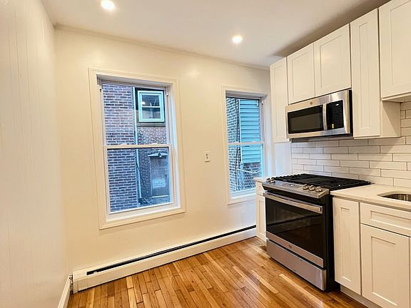 2nd image of 11 Franklin St #1