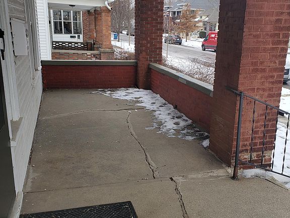 2nd image of 1517 Quarry Ave NW #1