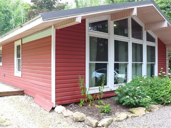 11939 Garfield Rd, Hiram, OH 44234