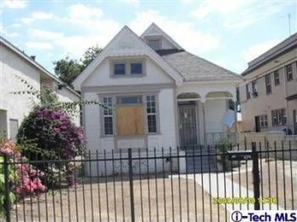 1154 E Adams Blvd, Los Angeles, CA 90011