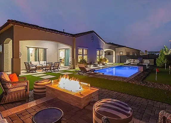 4061 S Emerald Dr — Photo 4