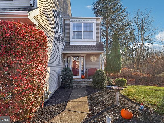 4th image of 66 Quince Cir