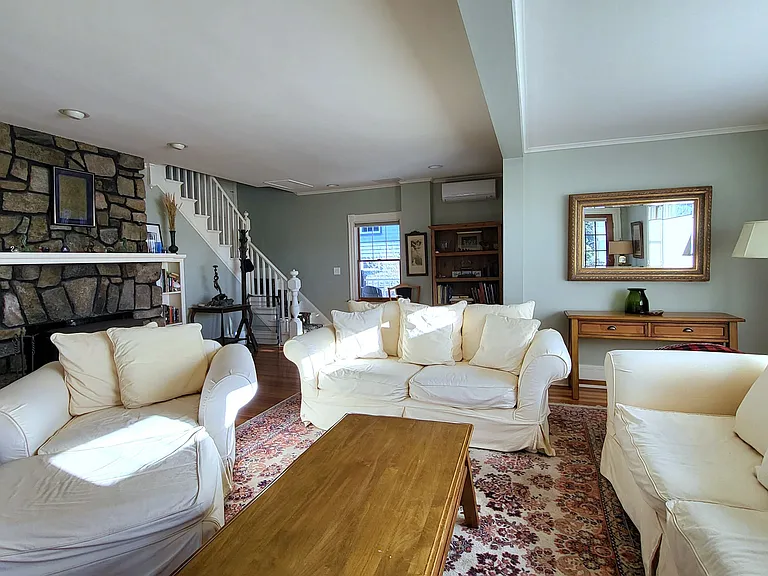 27 Stearns Rd — Photo 15
