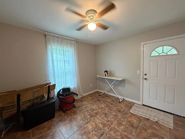 138 Adams St — Photo 23