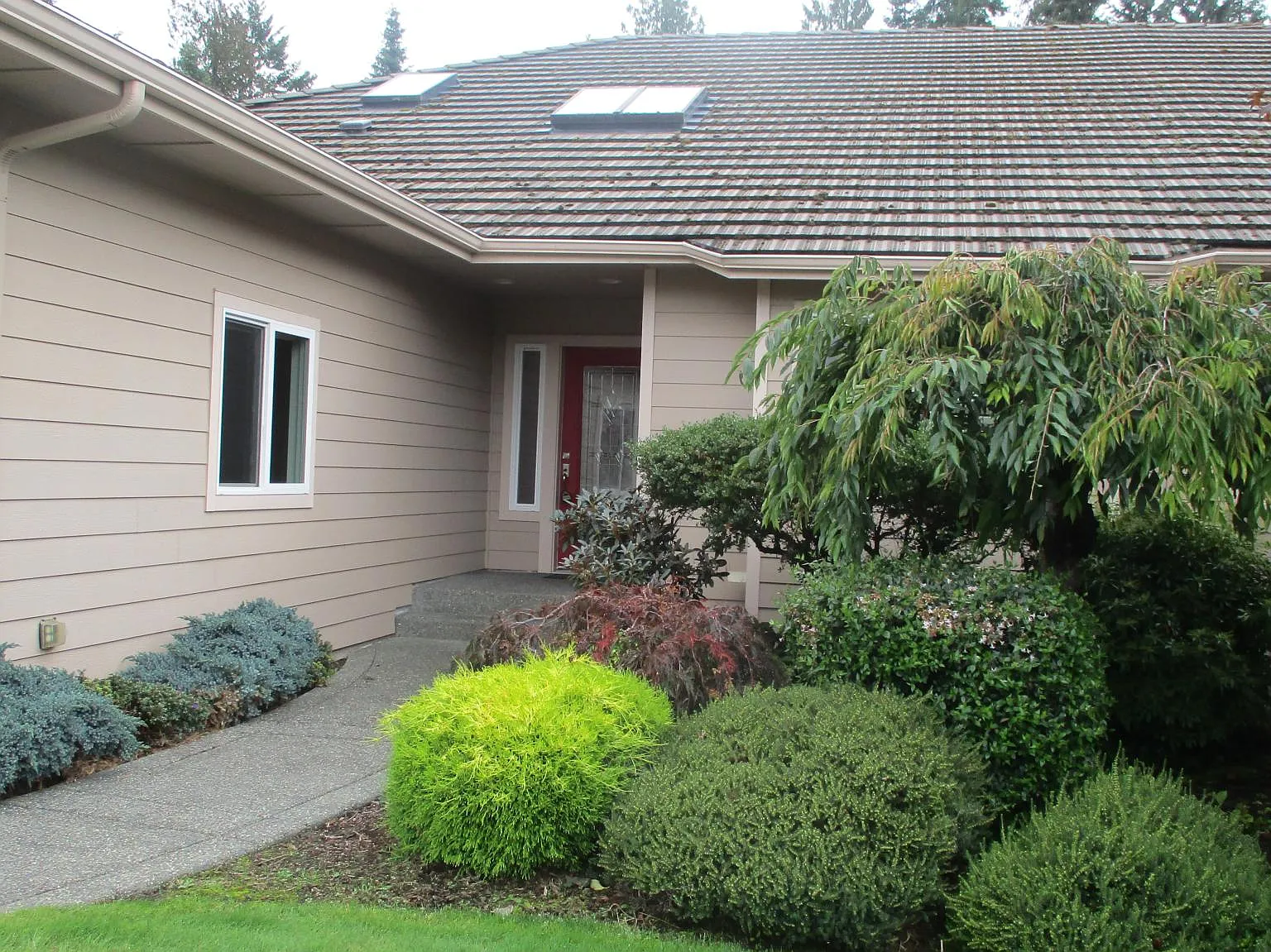 3 bed, 2084 sqft, $2,450 — Photo 3