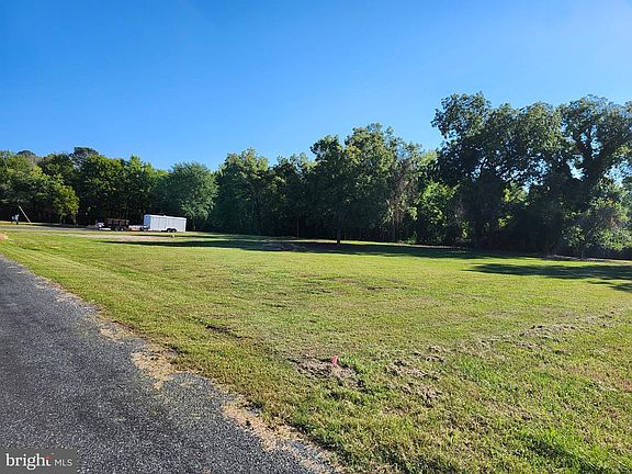 4th image of 2686 Bank Rd