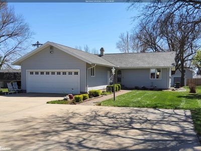 213 E Baker St, Avoca, IA, 51521