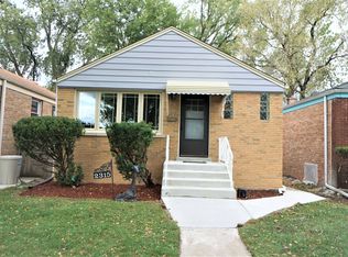 2315 Bradley Pl, Evanston, IL 60202