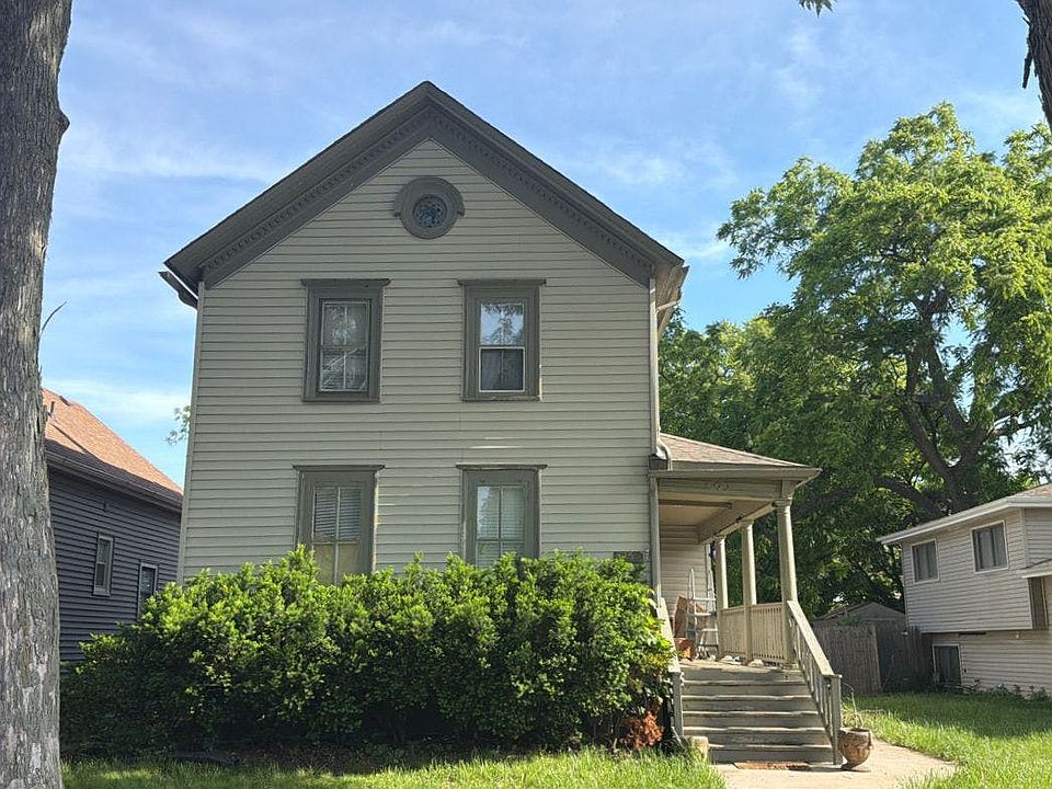 1st image of 15 W 35th Pl