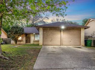 9467 Lands Point St, San Antonio, TX 78250