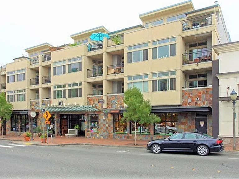 Main Place Apartments — Photo 10