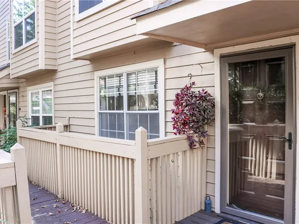 1355 N Crossing Dr NE, Atlanta, GA 30329