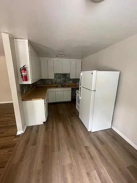 2 bed, 900 sqft, $850 — Photo 2