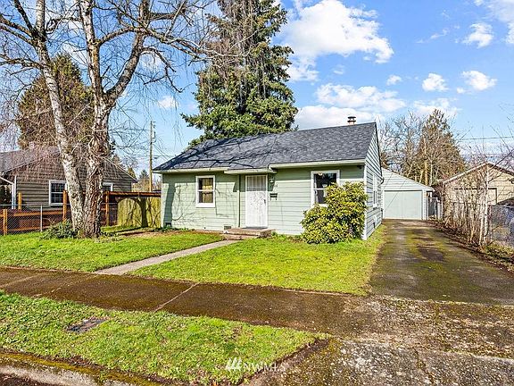 2nd image of 2806 E 25th St