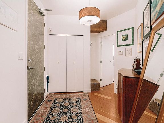 4th image of 1178 Hamilton St #210