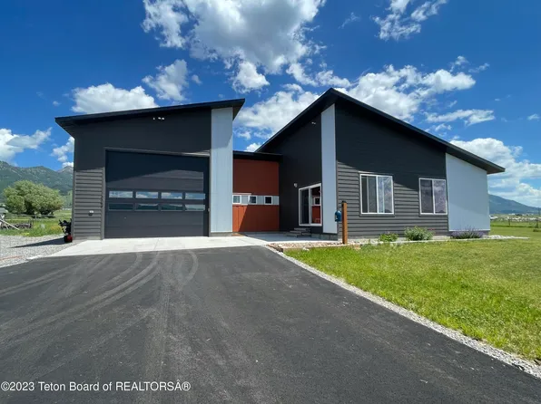 202 Waterline Rd, Etna, WY 83118