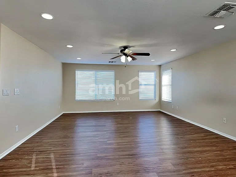 22644 W Adams Dr — Photo 10