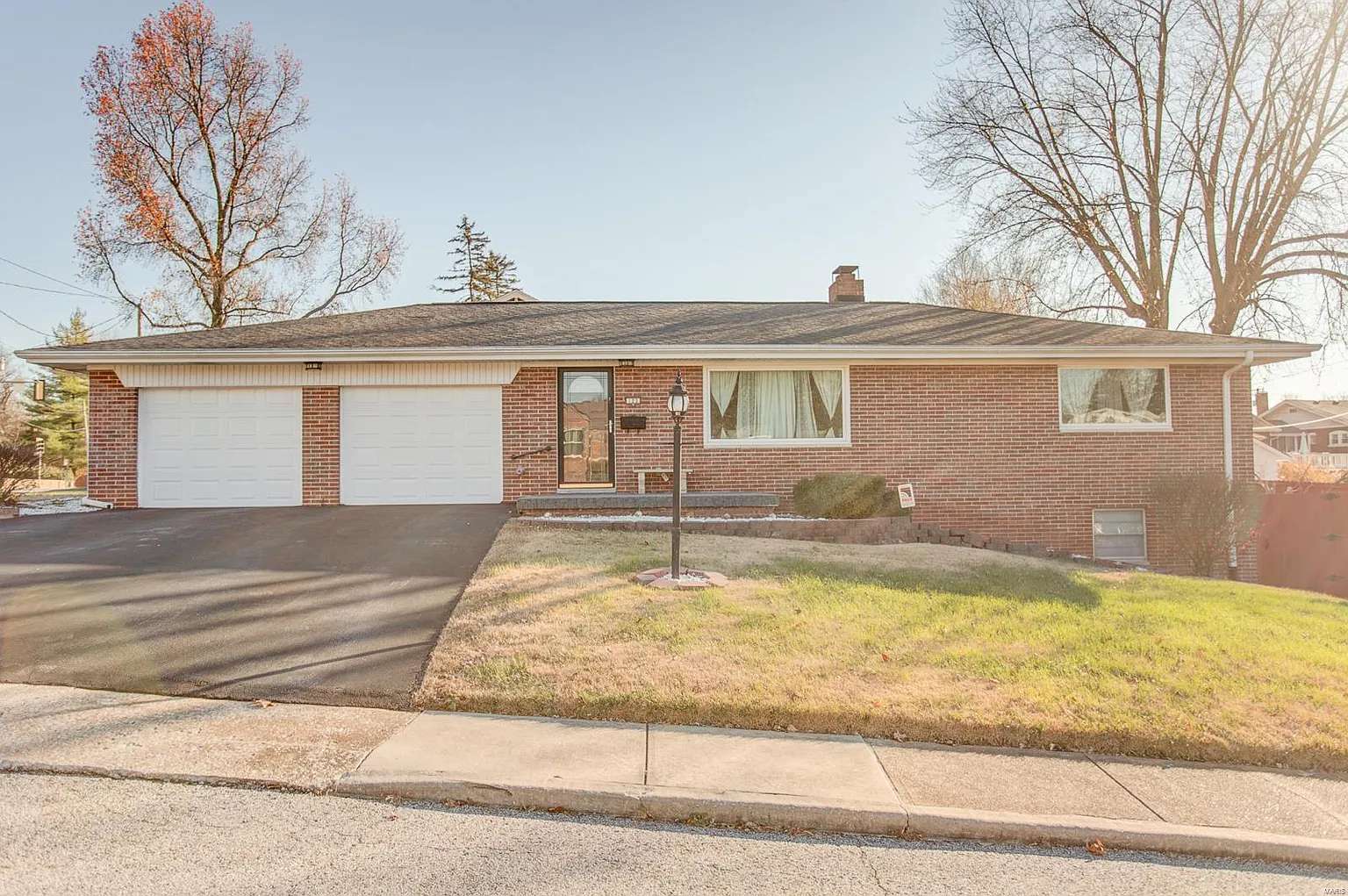 123 Glenview Dr photo 1