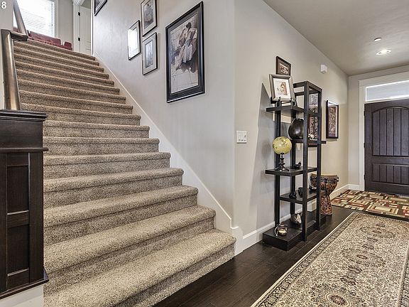 2nd image of 1544 NE Stile Dr