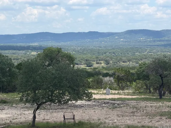 190 N Polly Peak LOT 425, Bandera, TX 78003