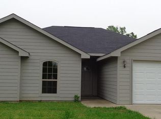 204 Windjammer Rd, Gun Barrel City, TX 75156