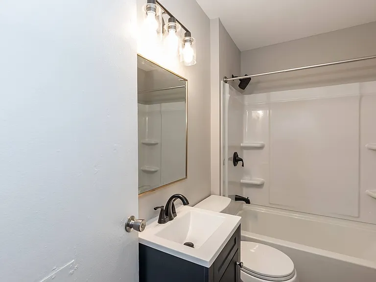 1220 Battle St — Photo 22