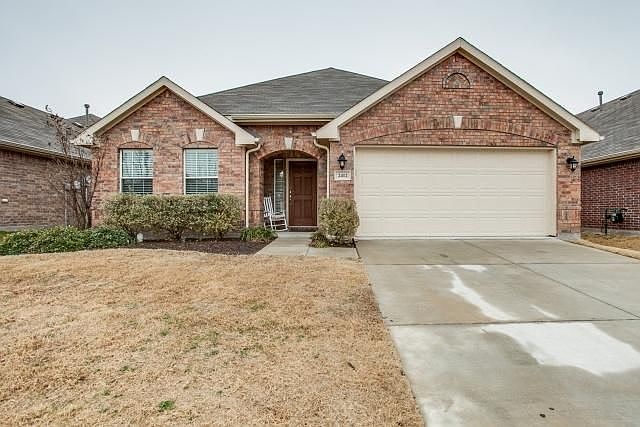 1st image of 2412 Castle Creek Dr