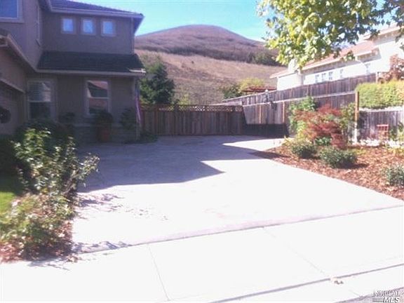 4th image of 1559 Landmark Dr