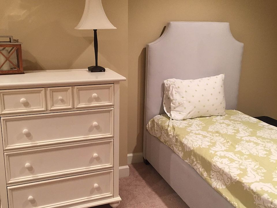 2nd image of 733 Crisfield Way