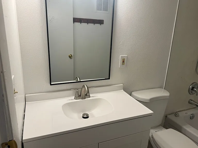 615 S Royal Crest Cir #11 — Photo 12