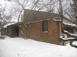 1632 Coppertree Rd, Columbus, OH 43232