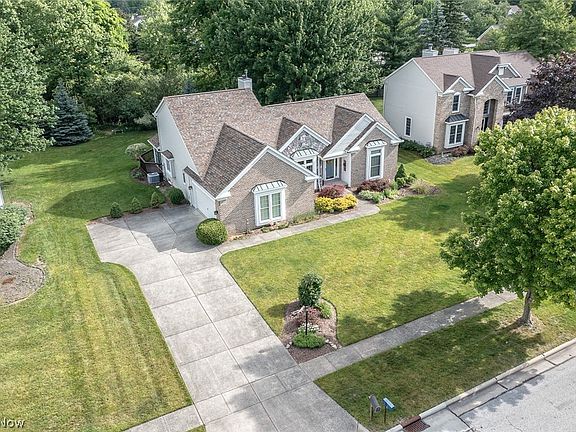 2nd image of 19622 Elm Dr
