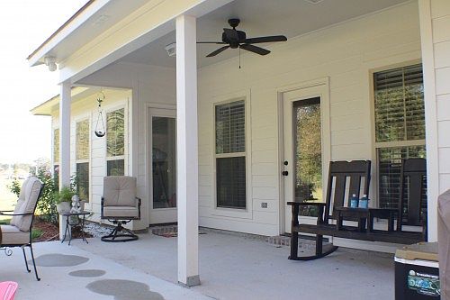 3rd image of 1088 Esperanza Dr