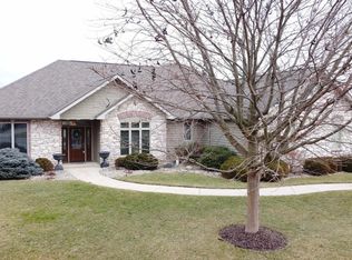 15302 Candlestick Ct, Fort Wayne, IN 46814