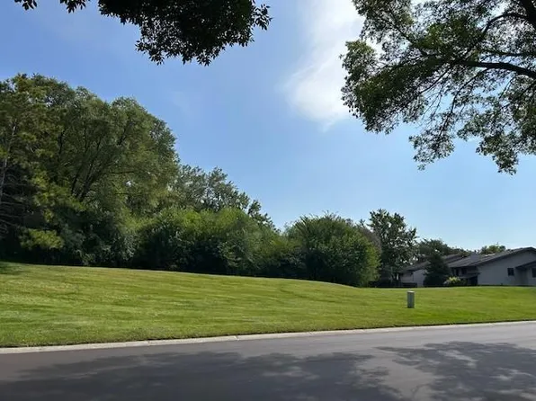 Linden Dr, Eden Prairie, MN 55347