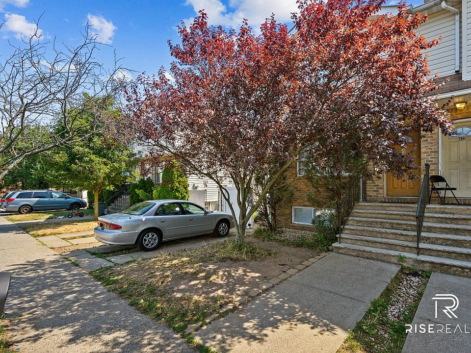 1st image of 435 Bartlett Ave