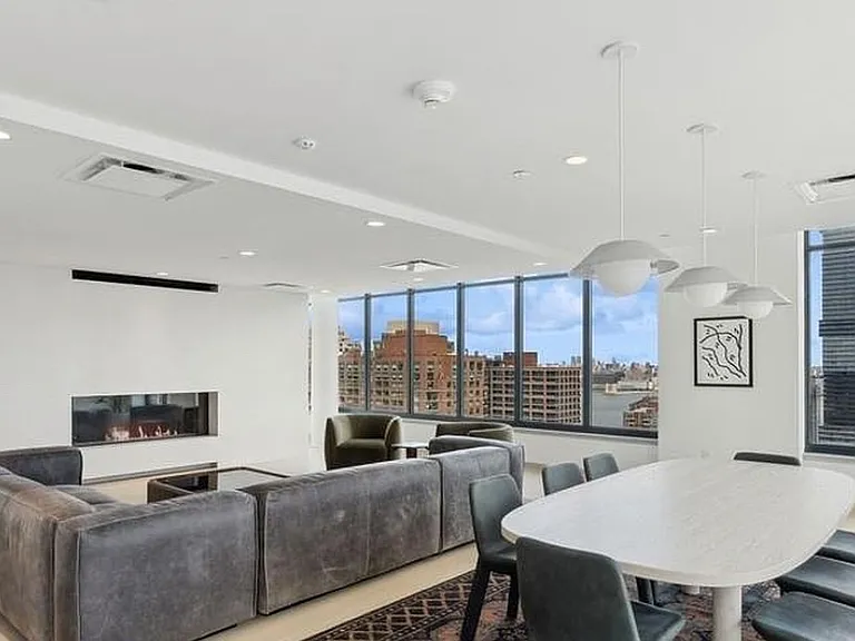 155 Bay St #203 — Photo 11