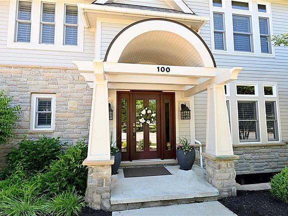 2nd image of 100 Ashbourne Dr #7
