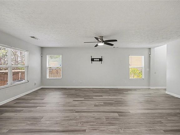 5th image of 301 Silver Spring St