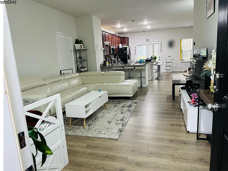 9326 Grand Valley Dr — Photo 4
