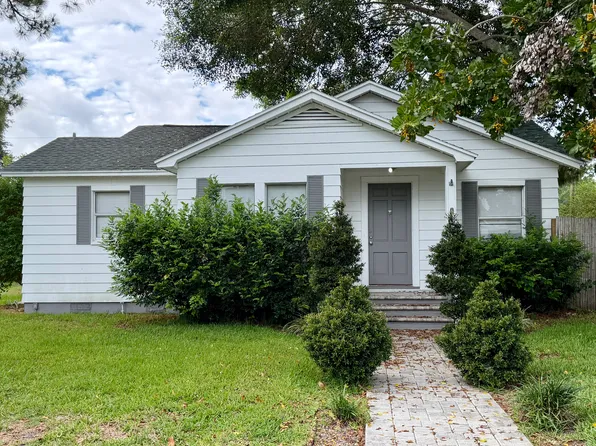 530 35th Ave N #1, Saint Petersburg, FL 33704