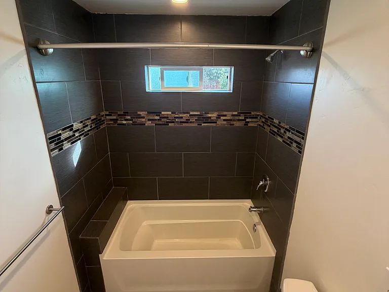 6802 Radio Dr — Photo 5