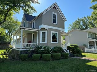 921 Lee St, West Point, VA 23181