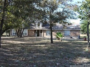 413 Cherry Rdg, Floresville, TX 78114