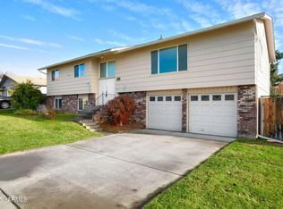 1403 Karr Ave, Yakima, WA 98902