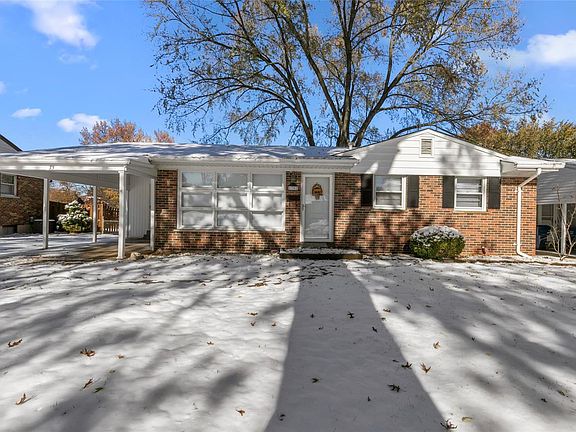 3rd image of 75 Saint Edward Ln